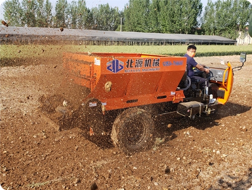 銀川1.5方農(nóng)用三輪車揚糞機